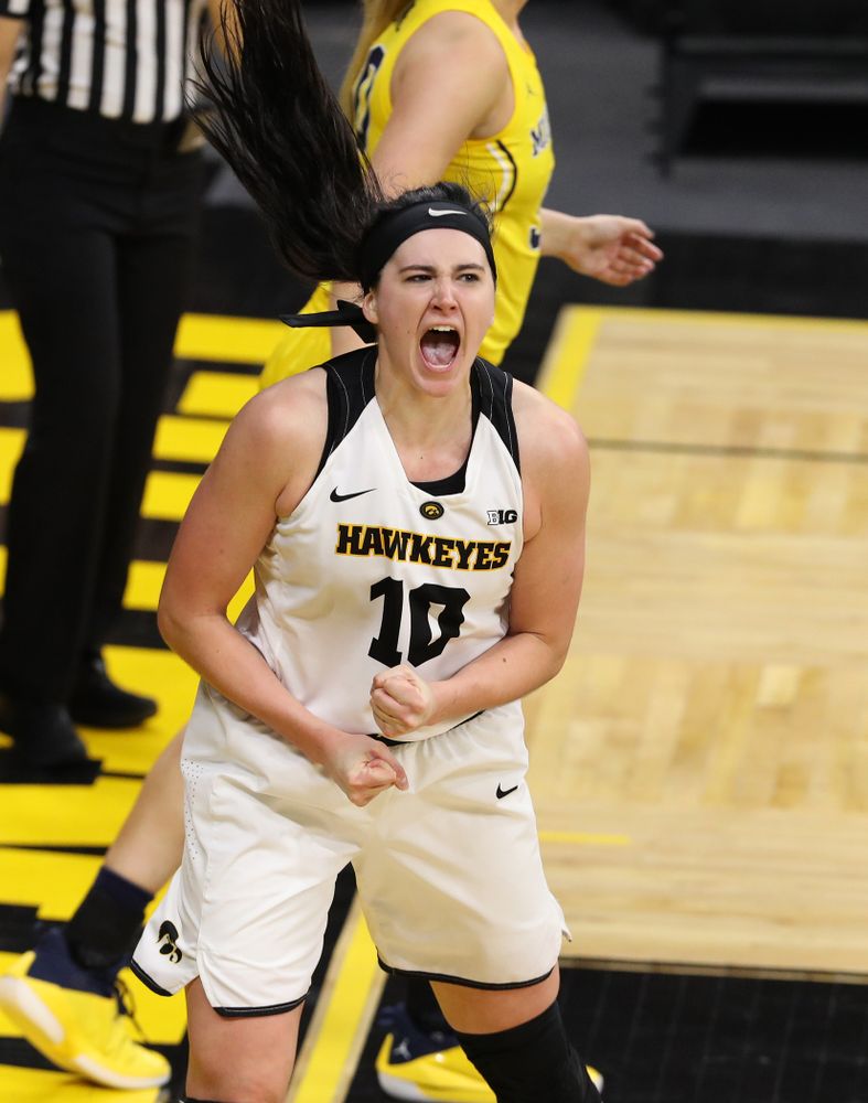Iowa Hawkeyes forward Megan Gustafson (10) against the Michigan Wolverines Thursday, January 17, 2019 at Carver-Hawkeye Arena. (Brian Ray/hawkeyesports.com)
