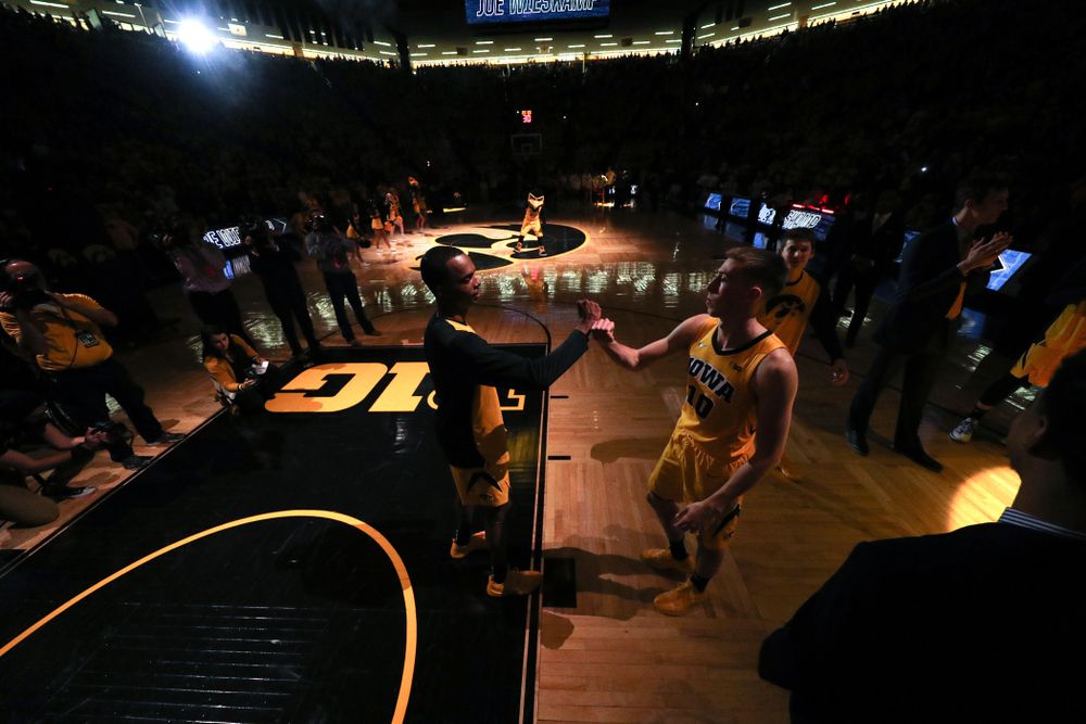 Iowa Hawkeyes guard Maishe Dailey (1) and guard Joe Wieskamp (10) against the Wisconsin Badgers Friday, November 30, 2018 at Carver-Hawkeye Arena. (Brian Ray/hawkeyesports.com)
