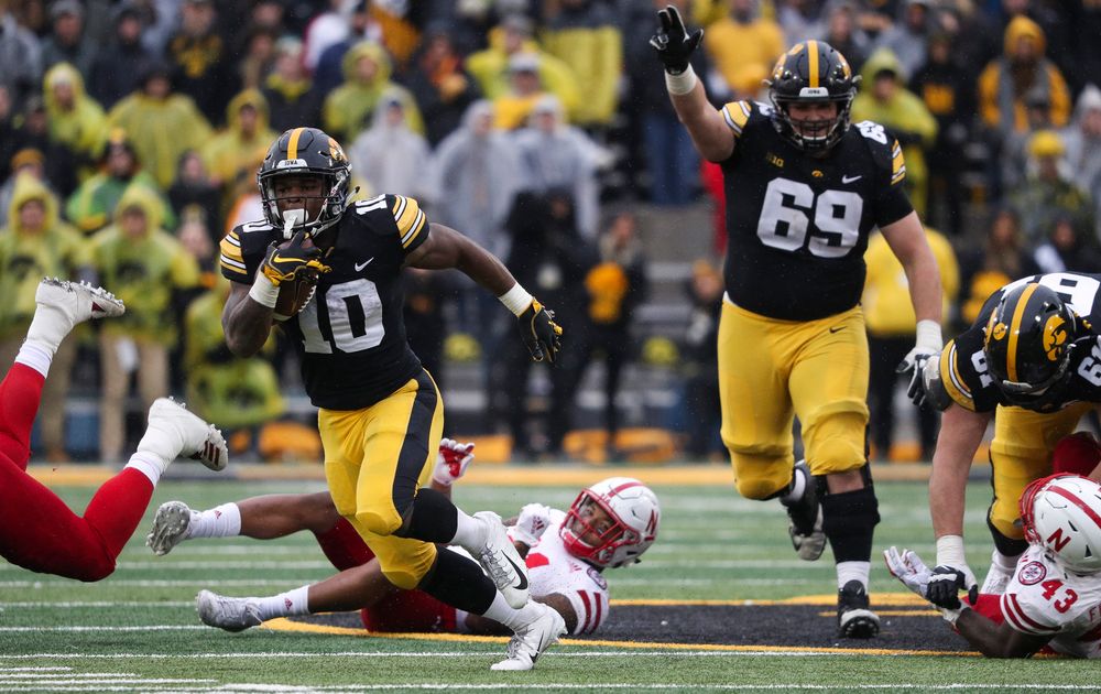 Iowa Hawkeyes running back Mekhi Sargent (10) runs the ball during a game against Nebraska at Kinnick Stadium on November 23, 2018. (Tork Mason/hawkeyesports.com)