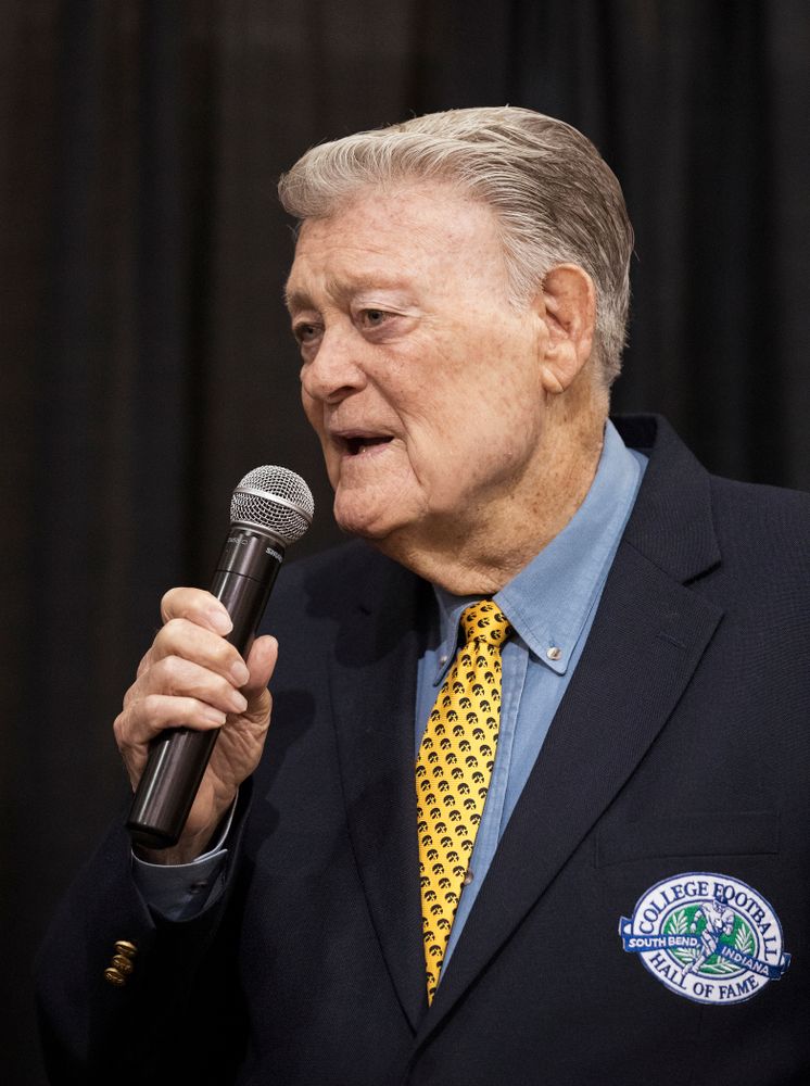 Legendary Hawkeye Football Coach Hayden Fry speaks before the unveiling of his statue during Fry Fest Friday, September 2, 2016 at the Coralville Marriott Hotel and Conference Center. (Brian Ray/hawkeyesports.com)