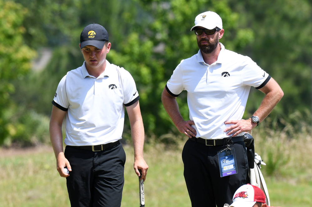 Sophomore Matthew Walker and head coach Tyler Stith at the NCAA Men's Golf Regional (Photo:SE Sports Media/Sideline Sports).