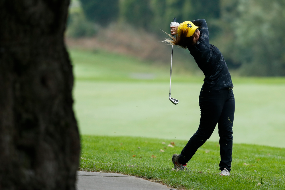 Iowa's Manuela Lizarazu hits an approach shot during the final round of the Diane Thomason Invitational at Finkbine Golf Course on September 30, 2018. (Tork Mason/hawkeyesports.com)