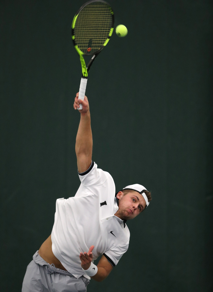 Iowa's Will Davies against Western Michigan Saturday, January 19, 2019 at the Hawkeye Tennis and Recreation Complex. (Brian Ray/hawkeyesports.com)