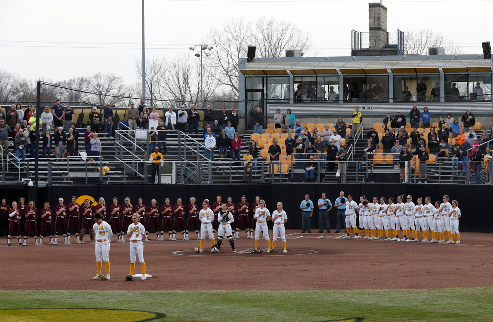 The Iowa Hawkeyes against the Minnesota Golden Gophers Thursday, April 12, 2018 at Bob Pearl Field. (Brian Ray/hawkeyesports.com)