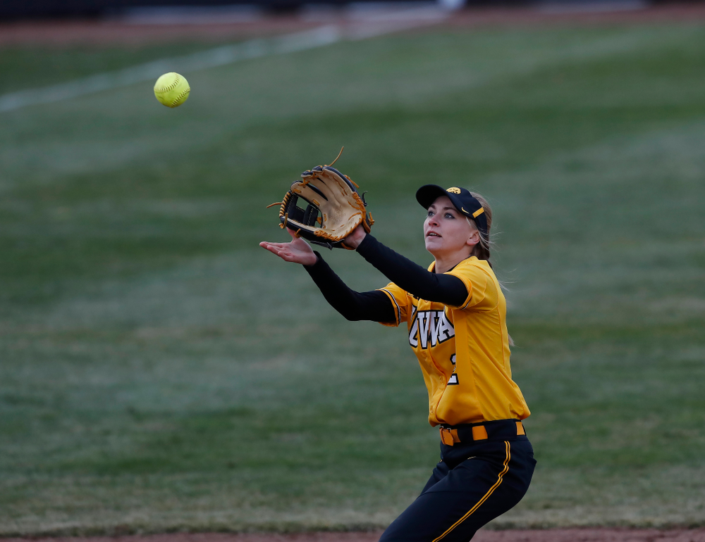 Iowa Hawkeyes infielder Aralee Bogar (2) against UW Green Bay Tuesday, March 27, 2018 at Bob Pearl Field. (Brian Ray/hawkeyesports.com)