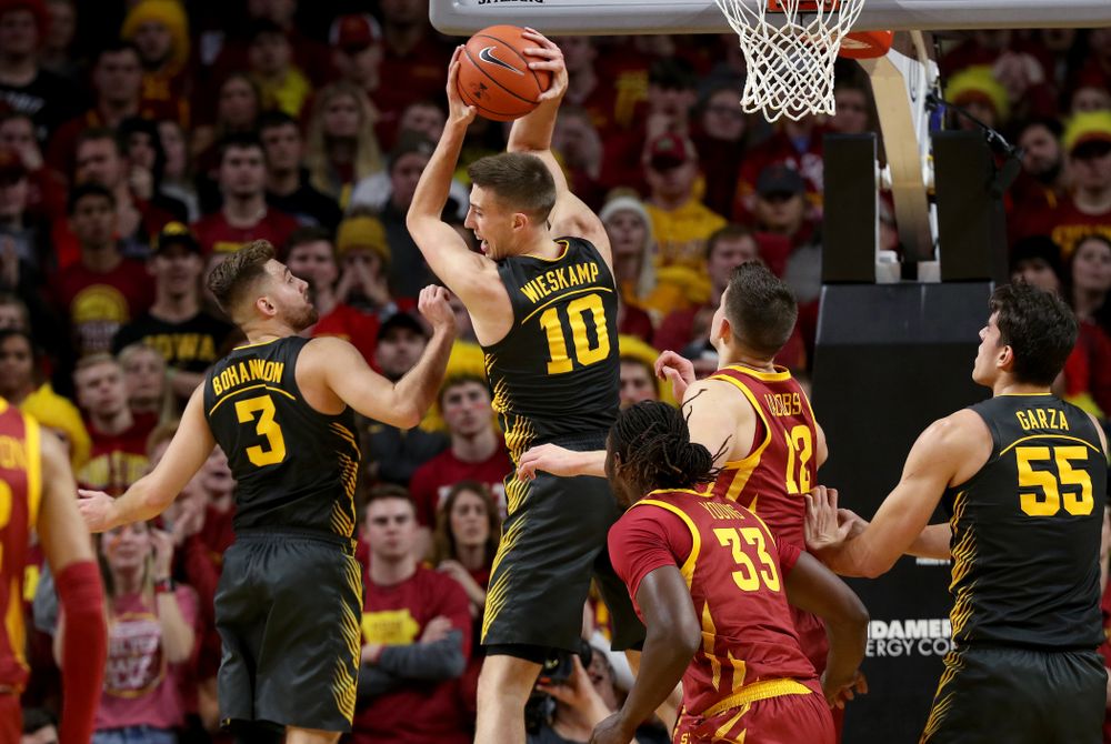Iowa Hawkeyes guard Joe Wieskamp (10) against the Iowa State Cyclones Thursday, December 12, 2019 at Hilton Coliseum in Ames, Iowa(Brian Ray/hawkeyesports.com)