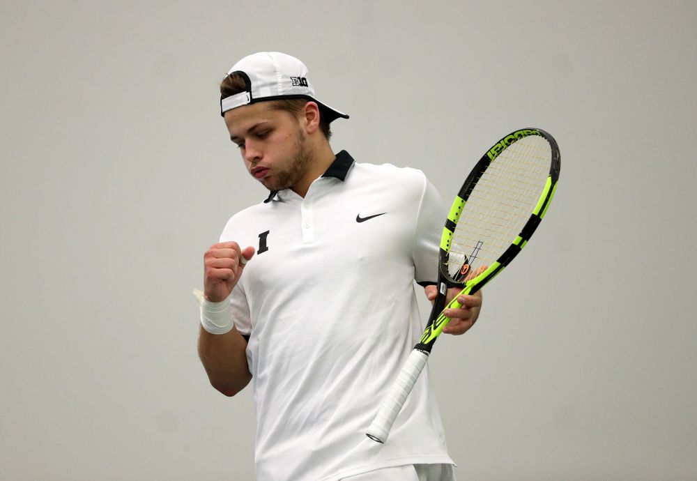 Iowa's Will Davies against North Dakota Friday, January 25, 2019 at the Hawkeye Tennis and Recreation Complex. (Brian Ray/hawkeyesports.com)