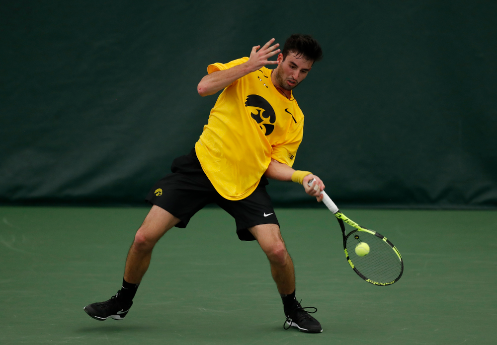 Josh Silverstein against the Illinois Fighting Illini Saturday, March 31, 2018 at Hawkeye Tennis and Recreation Center. (Brian Ray/hawkeyesports.com)