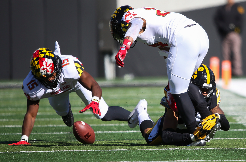 Iowa Hawkeyes defensive back Julius Brents (20) breaks up a pass during a game against Maryland at Kinnick Stadium on October 20, 2018. (Tork Mason/hawkeyesports.com)