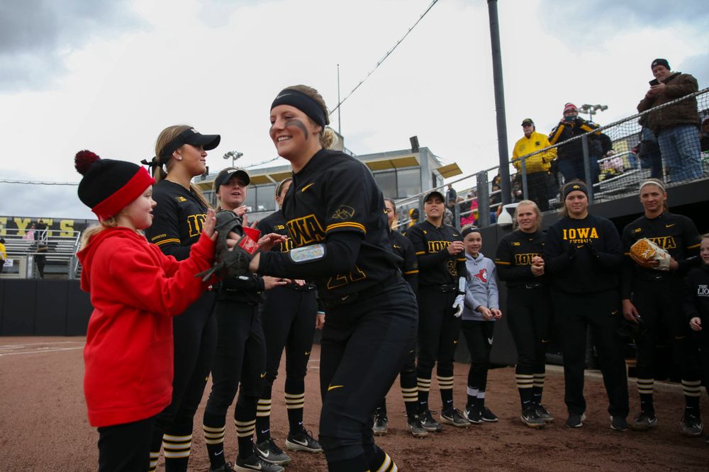 Iowa's Havyn Monteer (21) at game 2 vs Northwestern on Saturday, March 30, 2019 at Bob Pearl Field. (Lily Smith/hawkeyesports.com)