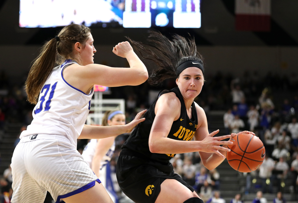 Iowa Hawkeyes forward Megan Gustafson (10) against the Drake Bulldogs Friday, December 21, 2018 at the Knapp Center in Des Moines. (Brian Ray/hawkeyesports.com)