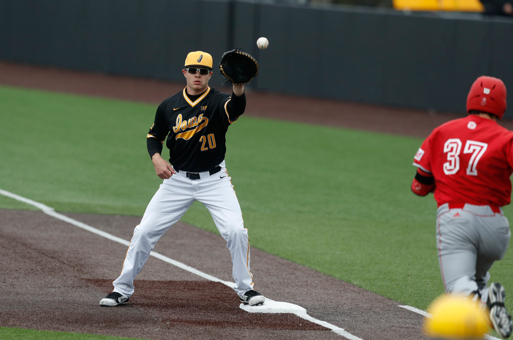 Iowa Hawkeyes catcher Austin Guzzo (20) against the Bradley Braves Wednesday, March 28, 2018 at Duane Banks Field. (Brian Ray/hawkeyesports.com)
