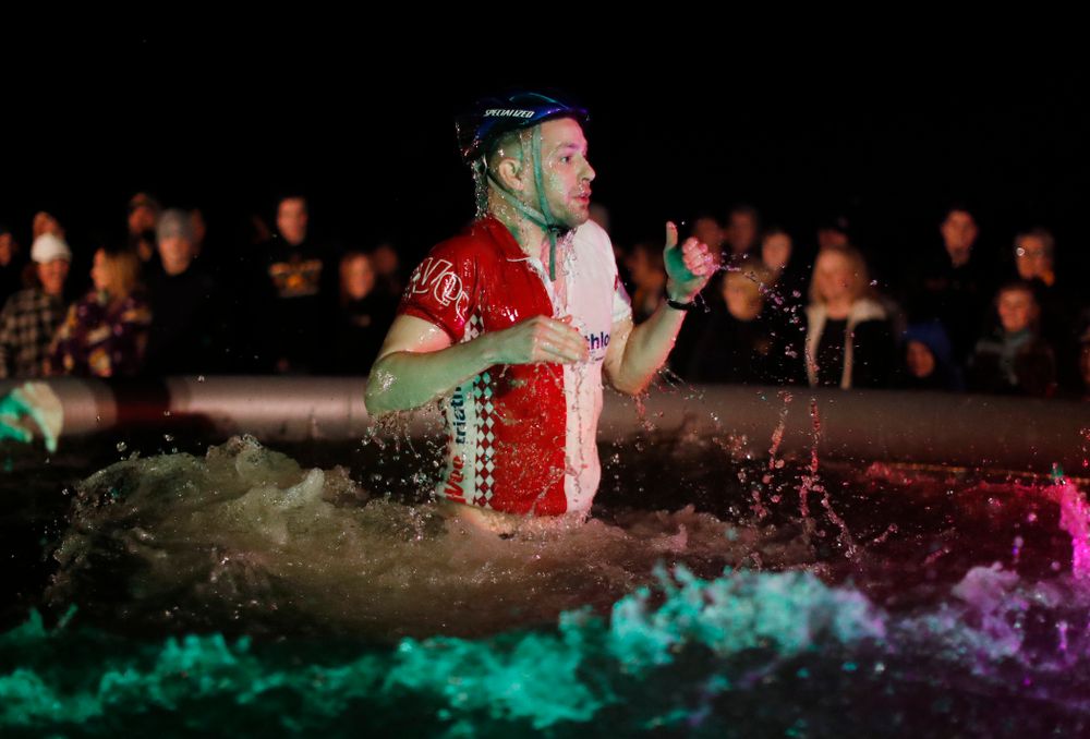 The Hawkeye Wrestling Club Arctic Plunge Saturday, January 27, 2018 at Brown Dear Golf Course in Coralville. (Brian Ray/hawkeyesports.com)