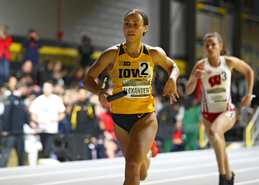 Iowa’s Anaya Alexander runs the women’s 1600 meter relay premier event during the Larry Wieczorek Invitational at the Recreation Building in Iowa City on Saturday, January 18, 2020. (Stephen Mally/hawkeyesports.com)