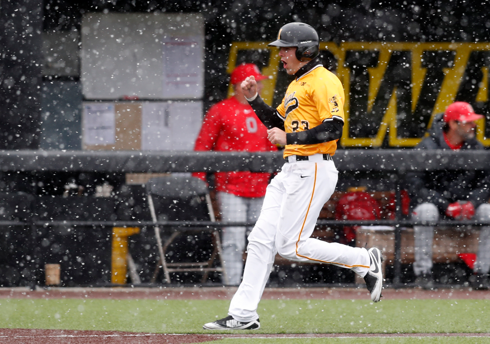Iowa Hawkeyes infielder Kyle Crowl (23) against the Ohio State Buckeyes Sunday, April 8, 2018 at Duane Banks Field.(Brian Ray/hawkeyesports.com)