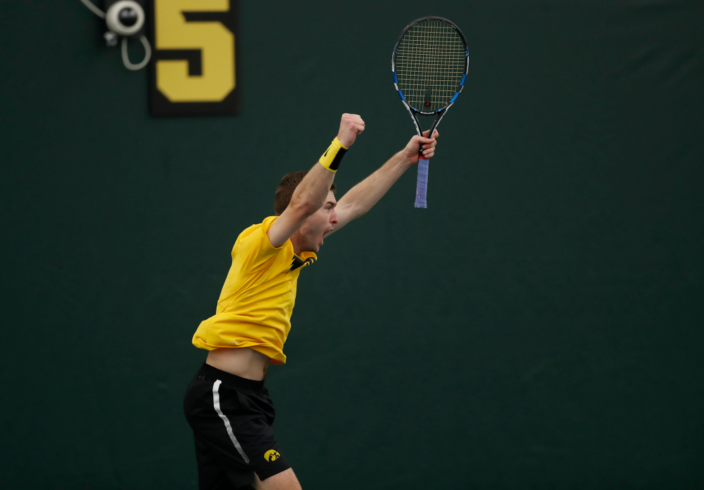Joe Tyler and Jake Jacoby play a doubles match against the Illinois Fighting Illini Saturday, March 31, 2018 at Hawkeye Tennis and Recreation Center. (Brian Ray/hawkeyesports.com)