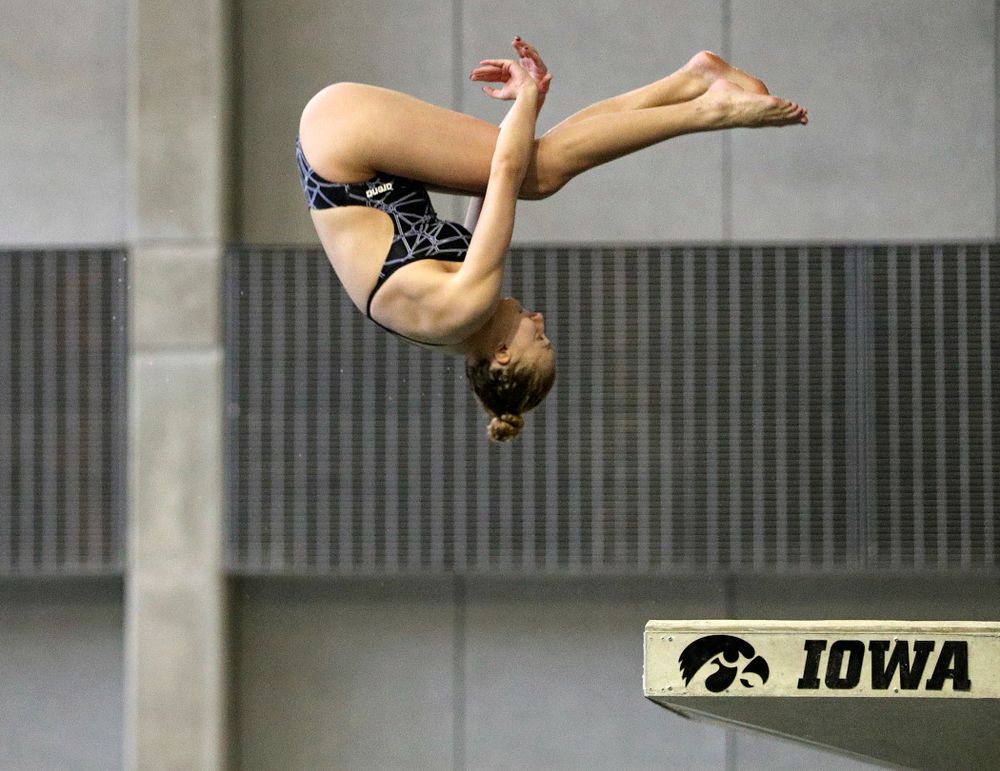 Iowa’s Samantha Tamborski competes in the women’s platform diving preliminary event during the 2020 Women’s Big Ten Swimming and Diving Championships at the Campus Recreation and Wellness Center in Iowa City on Saturday, February 22, 2020. (Stephen Mally/hawkeyesports.com)