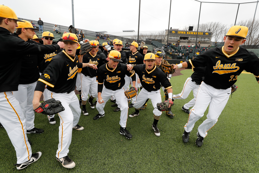 The Iowa Hawkeyes take the field against the Bradley Braves Wednesday, March 28, 2018 at Duane Banks Field. (Brian Ray/hawkeyesports.com)