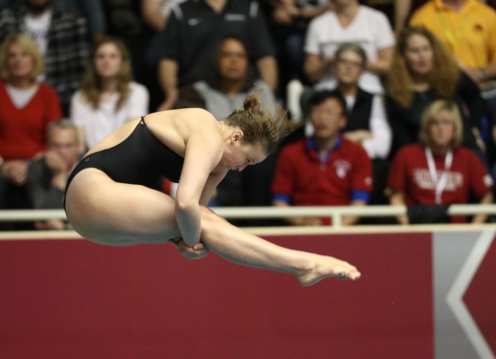 Iowa's Clair Park competes on the 1-meter springboard during the 2019 Women's Big Ten Swimming and Diving meet Thursday, February 21, 2019 in Bloomington, Indiana. (Brian Ray/hawkeyesports.com)