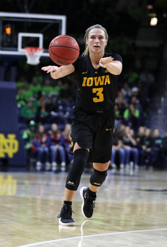 Iowa Hawkeyes guard Makenzie Meyer (3) against the Notre Dame Fighting Irish Thursday, November 29, 2018 at the Joyce Center in South Bend, Ind. (Brian Ray/hawkeyesports.com)