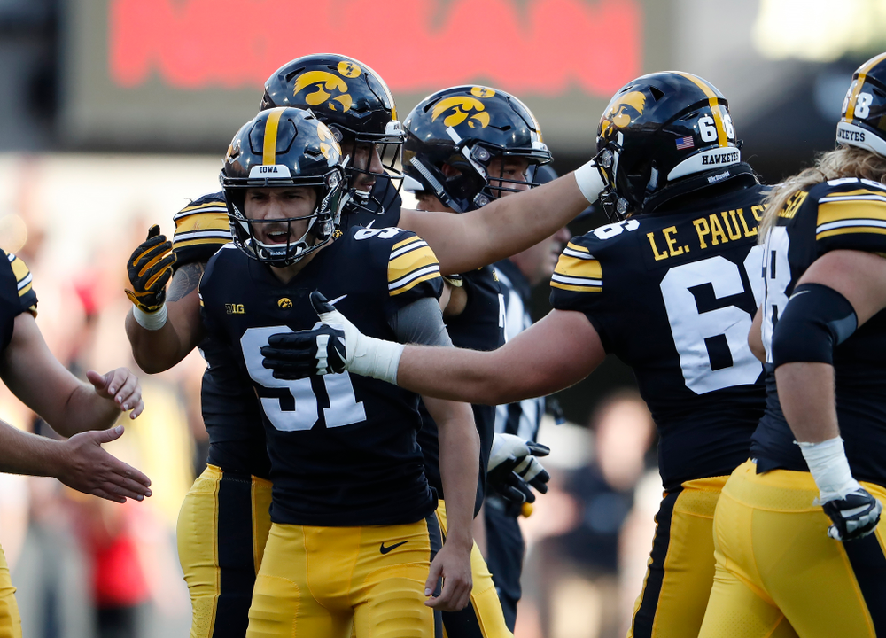 Iowa Hawkeyes place kicker Miguel Recinos (91) celebrates after making a field goal against the Iowa State Cyclones Saturday, September 8, 2018 at Kinnick Stadium. (Brian Ray/hawkeyesports.com)