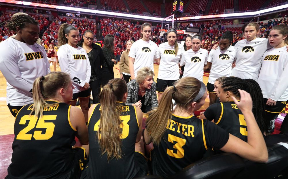 Iowa Hawkeyes head coach Lisa Bluder against the Iowa State Cyclones Wednesday, December 11, 2019 at Hilton Coliseum in Ames, Iowa(Brian Ray/hawkeyesports.com)