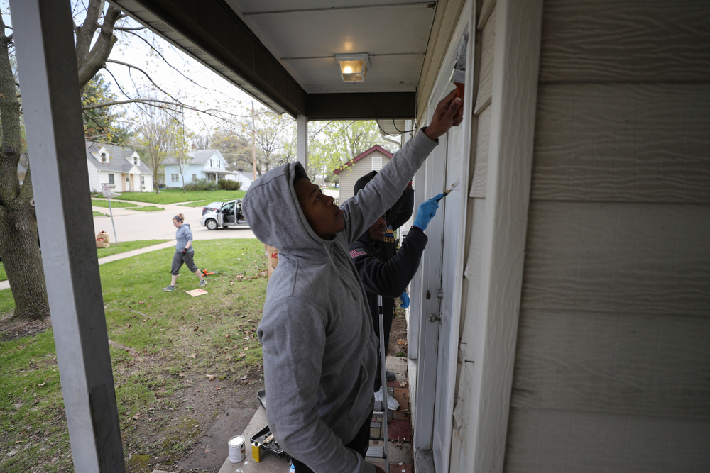 Members of the Hawkeye Football team volunteer at United Action for Youth during the annual Iowa Athletics Day of Caring Sunday, April 28, 2019 in Iowa City. (Brian Ray/hawkeyesports.com)