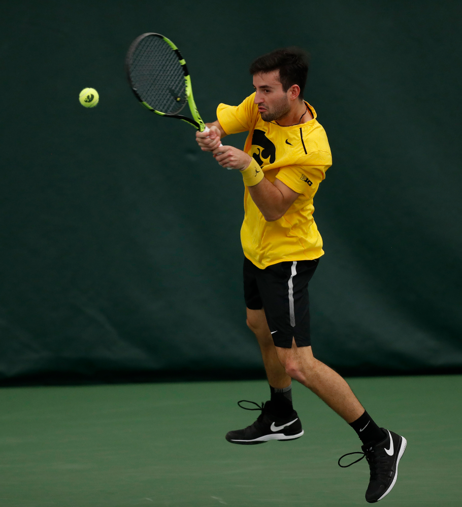 Josh Silverstein against the Illinois Fighting Illini Saturday, March 31, 2018 at Hawkeye Tennis and Recreation Center. (Brian Ray/hawkeyesports.com)