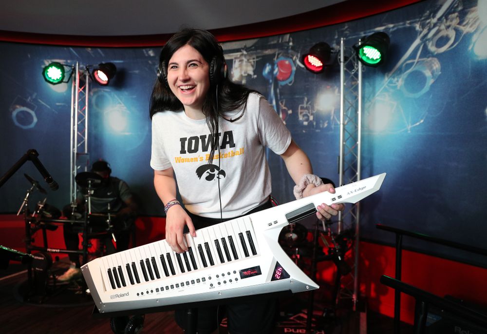 Iowa Hawkeyes forward Megan Gustafson (10) tours the Grammy Museum before the ESPN College Basketball Awards show Friday, April 12, 2019 at The Novo at LA Live. (Brian Ray/hawkeyesports.com)