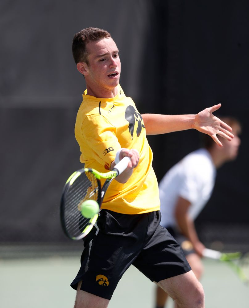 Kareem Allaf against Northwestern in the first round of the 2018 Big Ten Men's Tennis Tournament Thursday, April 26, 2018 at the Hawkeye Tennis and Recreation Complex. (Brian Ray/hawkeyesports.com)