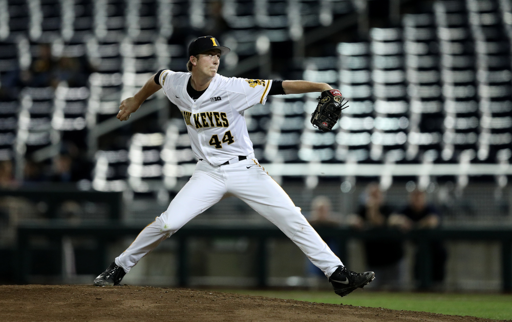 Iowa Hawkeyes Duncan Davitt (44) against the Minnesota Golden Gophers in the Big Ten Baseball Tournament Friday, May 24, 2019 at TD Ameritrade Park in Omaha, Neb. (Brian Ray/hawkeyesports.com)