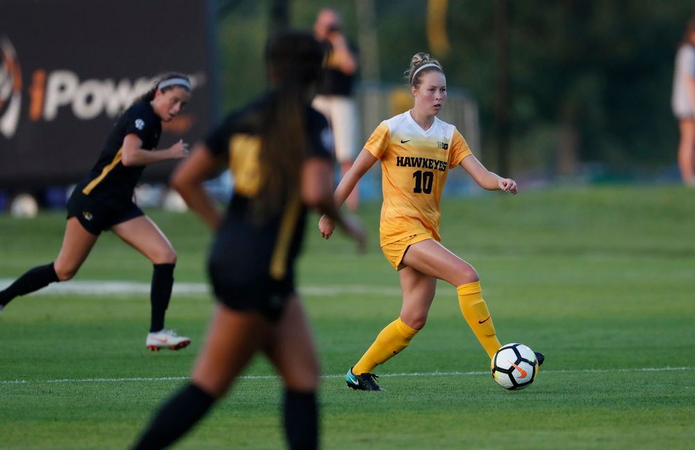Iowa Hawkeyes Natalie Winters (10) against the Missouri Tigers Friday, August 17, 2018 at the Iowa Soccer Complex. (Brian Ray/hawkeyesports.com)