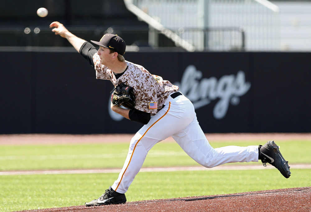Iowa Hawkeyes pitcher Duncan Davitt (44) delivers to the plate during the fifth inning of their game against UC Irvine at Duane Banks Field in Iowa City on Sunday, May. 5, 2019. (Stephen Mally/hawkeyesports.com)