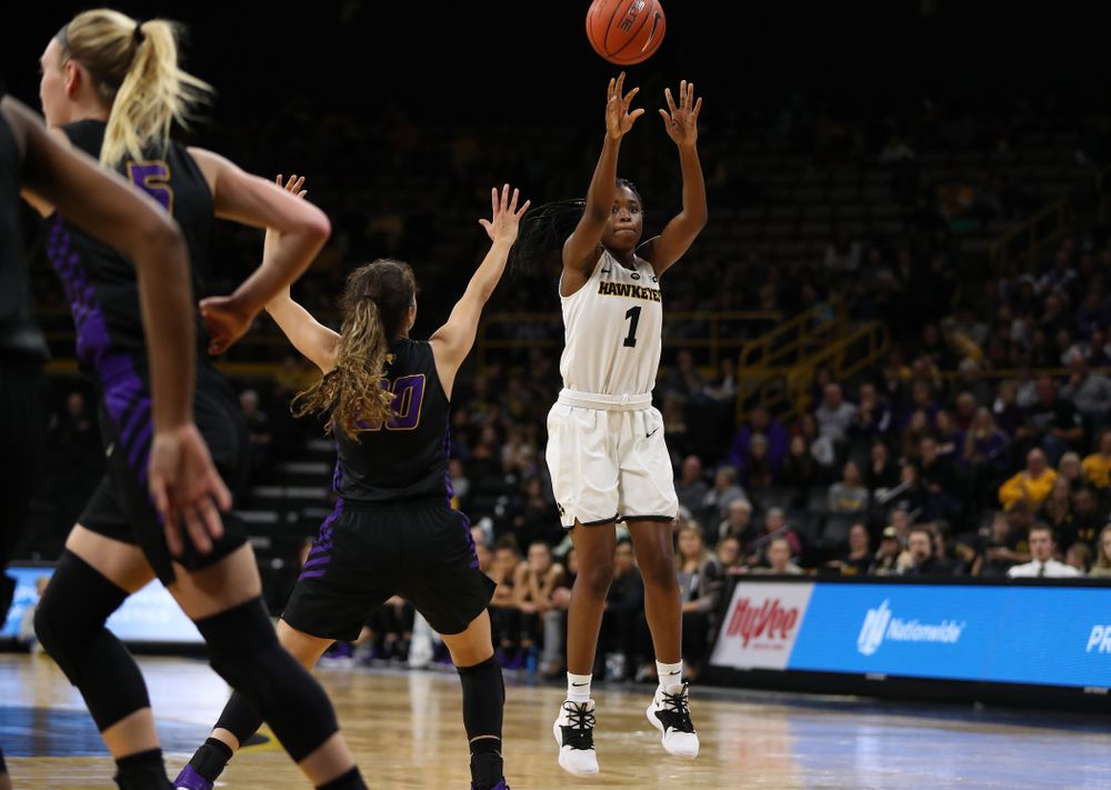 Iowa Hawkeyes guard Tomi Taiwo (1) against the Northern Iowa Panthers in the Hy-Vee Classic Sunday, December 16, 2018 at Carver-Hawkeye Arena. (Brian Ray/hawkeyesports.com)