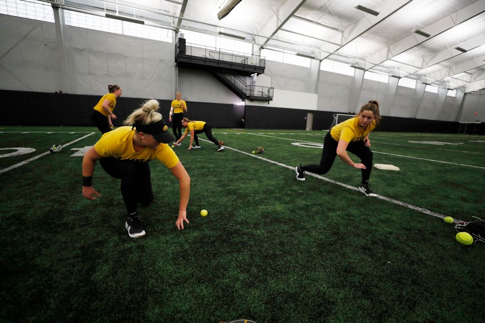 The Iowa Hawkeye practice Thursday, February 1, 2018 at the Hawkeye Tennis and Recreation Complex. (Brian Ray/hawkeyesports.com)