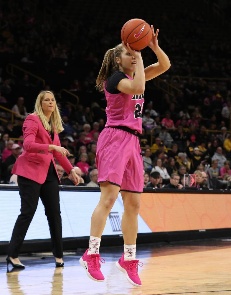 Iowa Hawkeyes guard Kathleen Doyle (22) against the seventh ranked Maryland Terrapins Sunday, February 17, 2019 at Carver-Hawkeye Arena. (Brian Ray/hawkeyesports.com)
