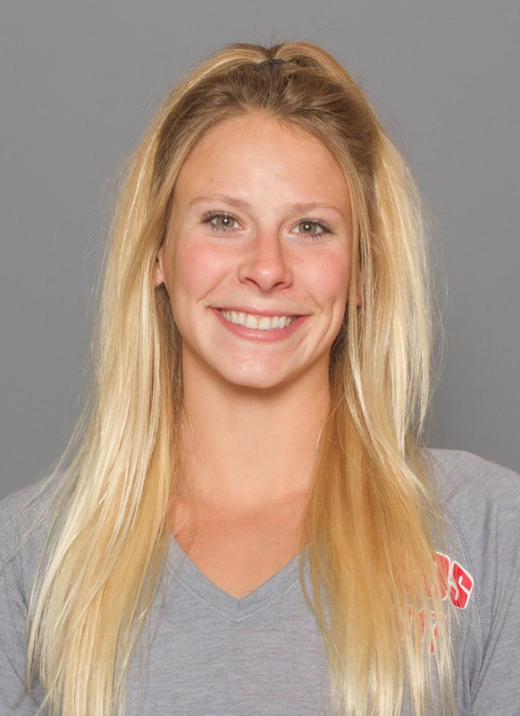 Madison Burns - Women's Swimming and Diving - University of New Mexico Lobos Athletics