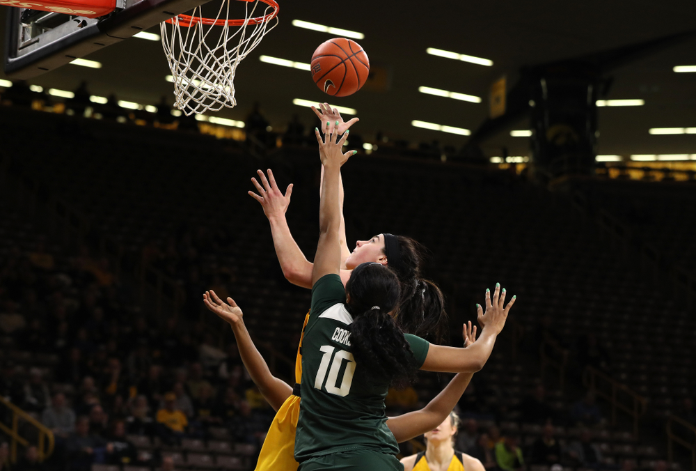 Iowa Hawkeyes forward Megan Gustafson (10) against the Michigan State Spartans Thursday, February 7, 2019 at Carver-Hawkeye Arena. (Brian Ray/hawkeyesports.com)