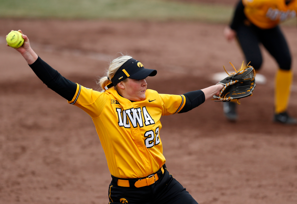 Iowa Hawkeyes starting pitcher/relief pitcher Kenzie Ihle (22) against UW Green Bay Tuesday, March 27, 2018 at Bob Pearl Field. (Brian Ray/hawkeyesports.com)