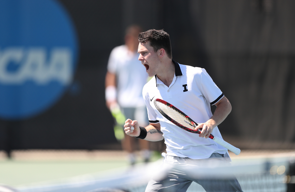 IowaÕs Jonas Larsen against the Michigan Wolverines Sunday, April 21, 2019 at the Hawkeye Tennis and Recreation Complex. (Brian Ray/hawkeyesports.com)