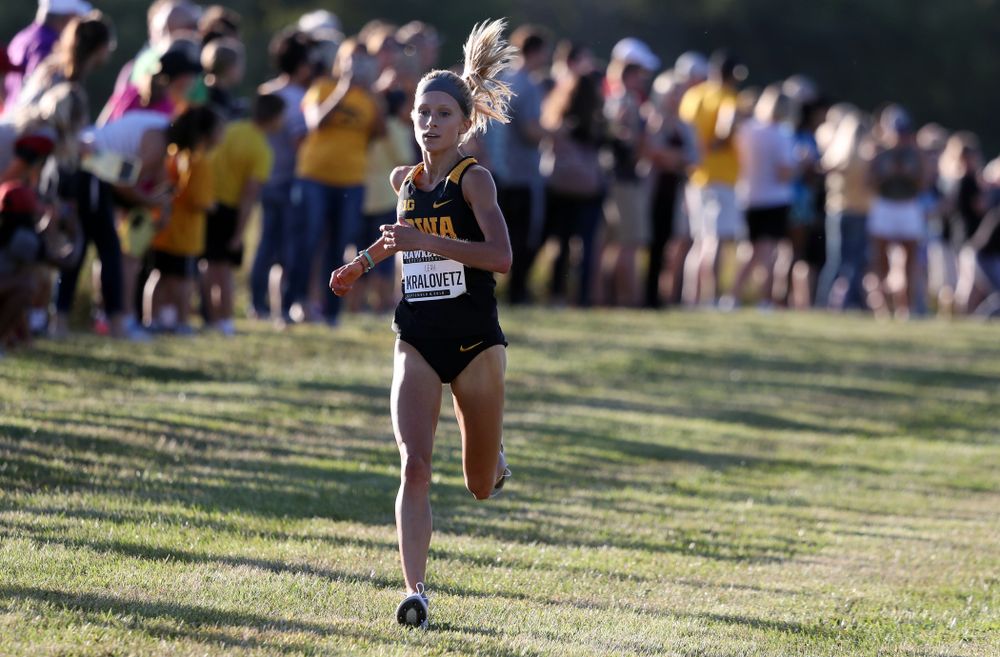 IowaÕs Leah Kralovetz runs in the 2019 Hawkeye Invitational Friday, September 6, 2019 at the Ashton Cross Country Course. (Brian Ray/hawkeyesports.com)