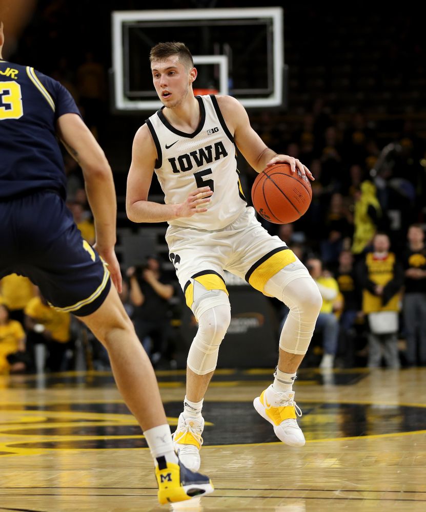 Iowa Hawkeyes guard CJ Fredrick (5) against the Michigan Wolverines Friday, January 17, 2020 at Carver-Hawkeye Arena. (Brian Ray/hawkeyesports.com)