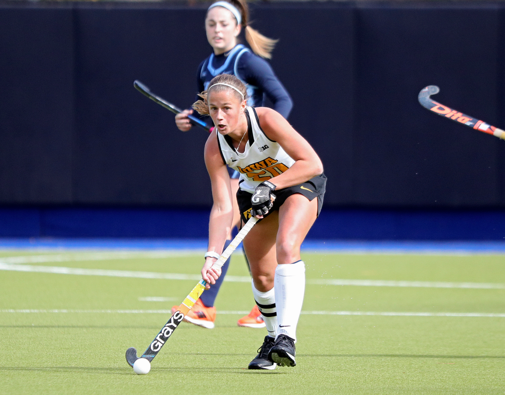 Iowa’s Sophie Sunderland (20) looks to pass during the first quarter of their NCAA Tournament Second Round match against North Carolina at Karen Shelton Stadium in Chapel Hill, N.C. on Sunday, Nov 17, 2019. (Stephen Mally/hawkeyesports.com)