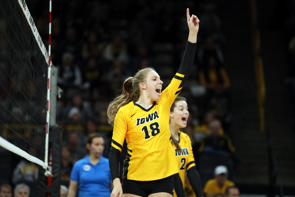 Iowa Hawkeyes middle blocker Hannah Clayton (18) against the Rutgers Scarlet Knights Saturday, November 2, 2019 at Carver-Hawkeye Arena. (Brian Ray/hawkeyesports.com)