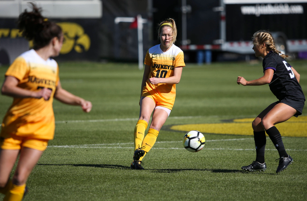 Iowa Hawkeyes midfielder Natalie Winters (10) passes the ball during a game against Northwestern at the Iowa Soccer Complex on October 21, 2018. (Tork Mason/hawkeyesports.com)