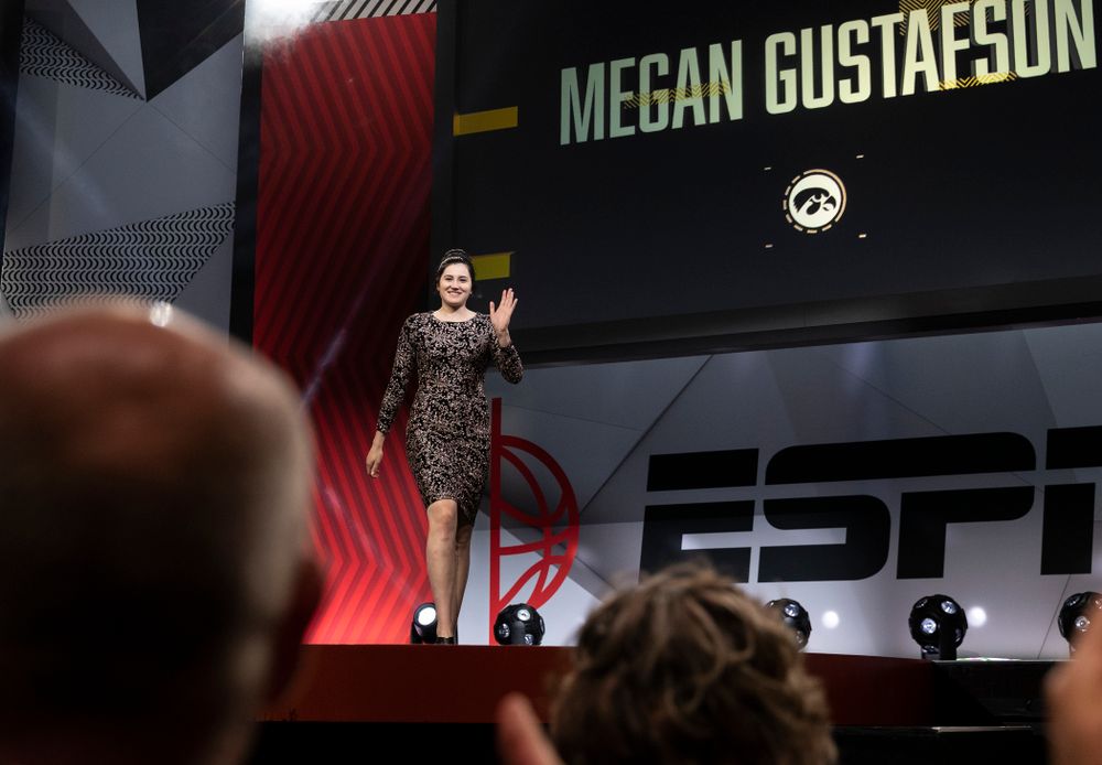 Iowa Hawkeyes forward Megan Gustafson (10) walks across the stage during the ESPN College Basketball Awards show Friday, April 12, 2019 at The Novo at LA Live. (Brian Ray/hawkeyesports.com)