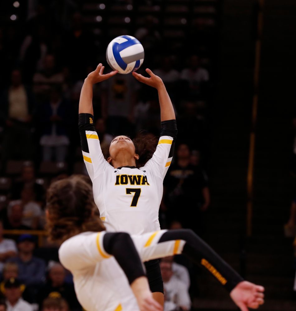 Iowa Hawkeyes setter Gabrielle Orr (7) against the Michigan State Spartans Friday, September 21, 2018 at Carver-Hawkeye Arena. (Brian Ray/hawkeyesports.com)