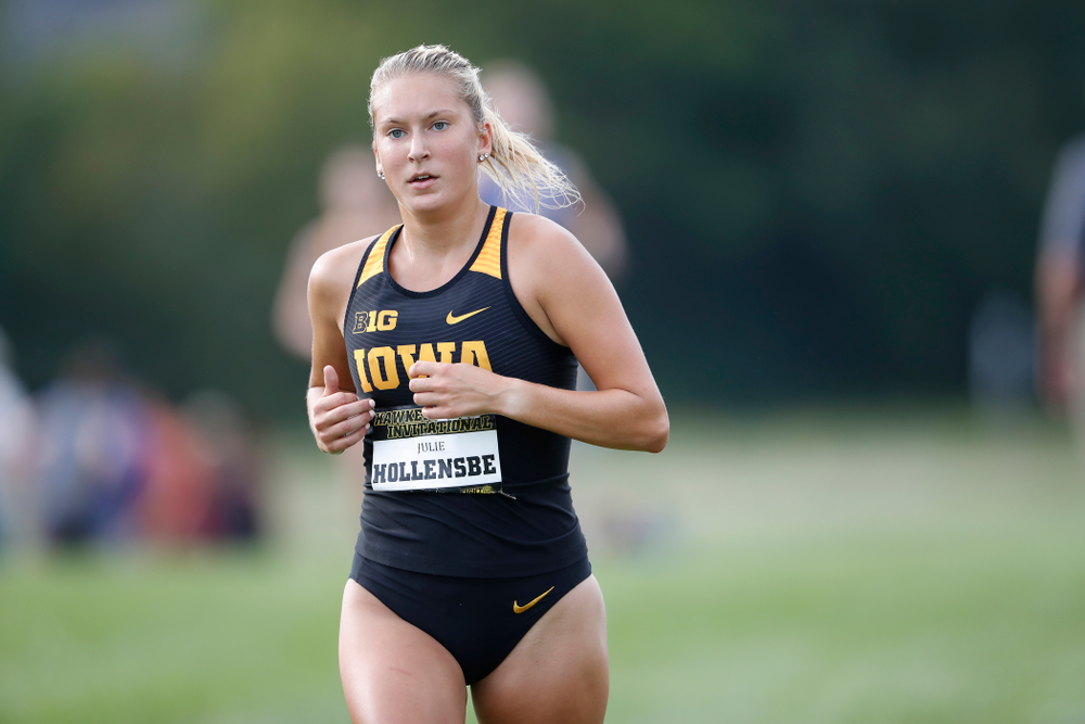Julie Hollensbe during the Hawkeye Invitational Friday, August 31, 2018 at the Ashton Cross Country Course. (Brian Ray/hawkeyesports.com)