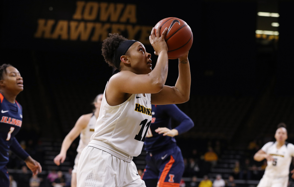Iowa Hawkeyes guard Tania Davis (11) against the Illinois Fighting Illini Thursday, February 14, 2019 at Carver-Hawkeye Arena. (Brian Ray/hawkeyesports.com)