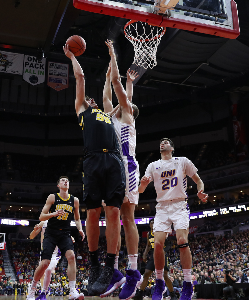 Iowa Hawkeyes forward Luka Garza (55) against the Northern Iowa Panthers in the Hy-Vee Classic Saturday, December 15, 2018 at Wells Fargo Arena in Des Moines. (Brian Ray/hawkeyesports.com)